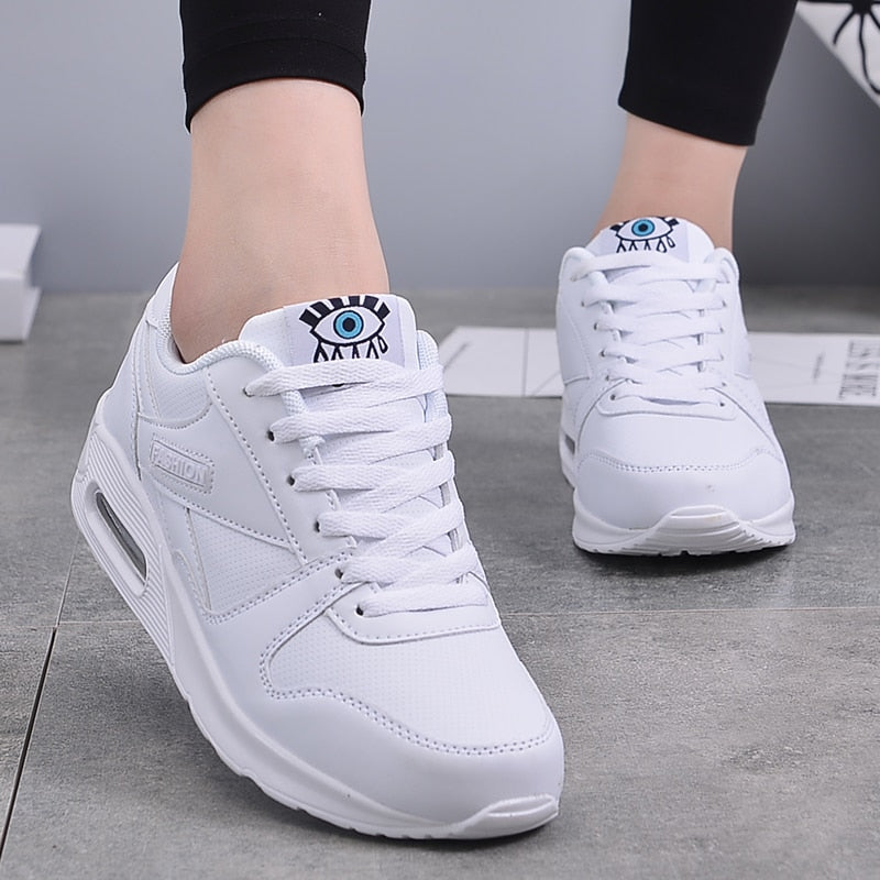 Norma | Women's Running Sneaker | Flat
