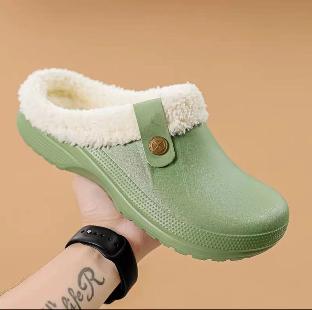 Soft Insulated Winter Clogs – Warm Slip On Shoes
