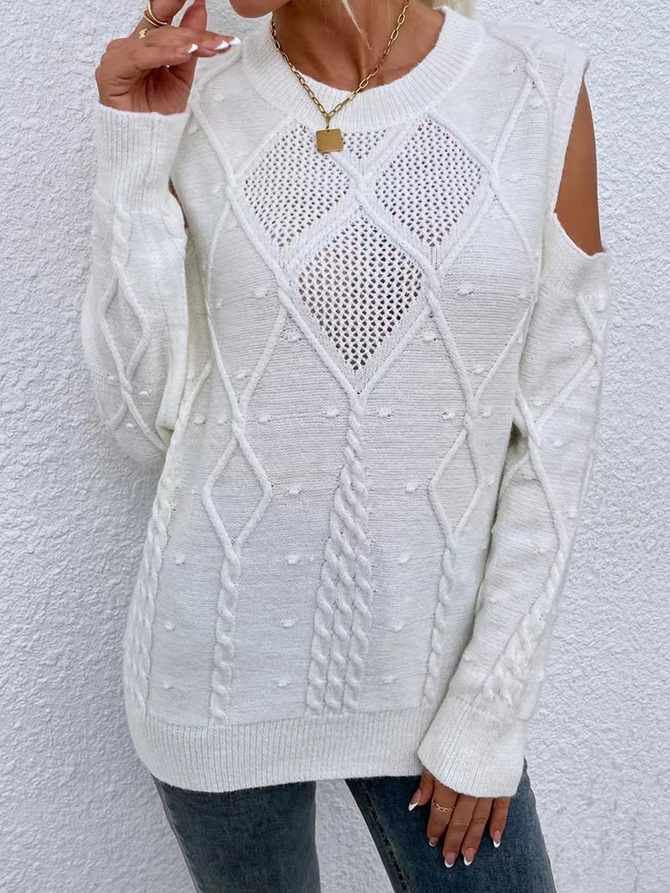 Soft Oversized Cable Knit Women's Sweater