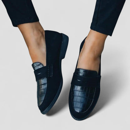 Women’s Vintage Cowhide Flats