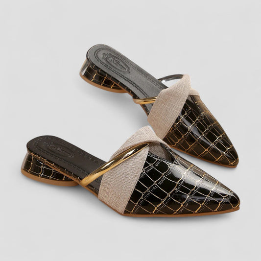Women’s Snake Pattern Closed Toe Slippers