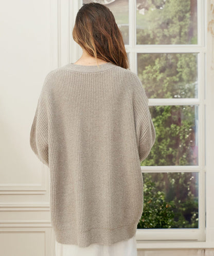 Oversized cardigan with button details for coziness