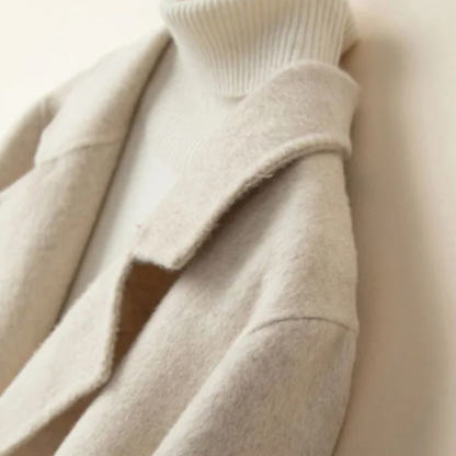 Poppy – Minimalist Double-Breasted Coat