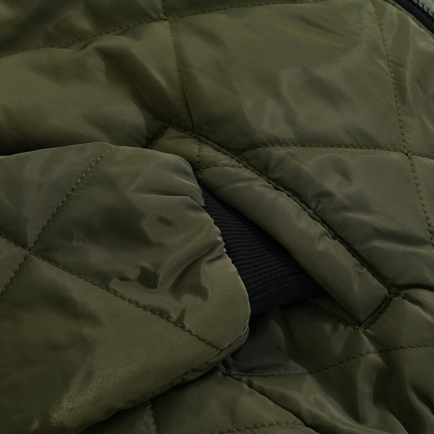 Men’s Lightweight Quilted Bomber Jacket
