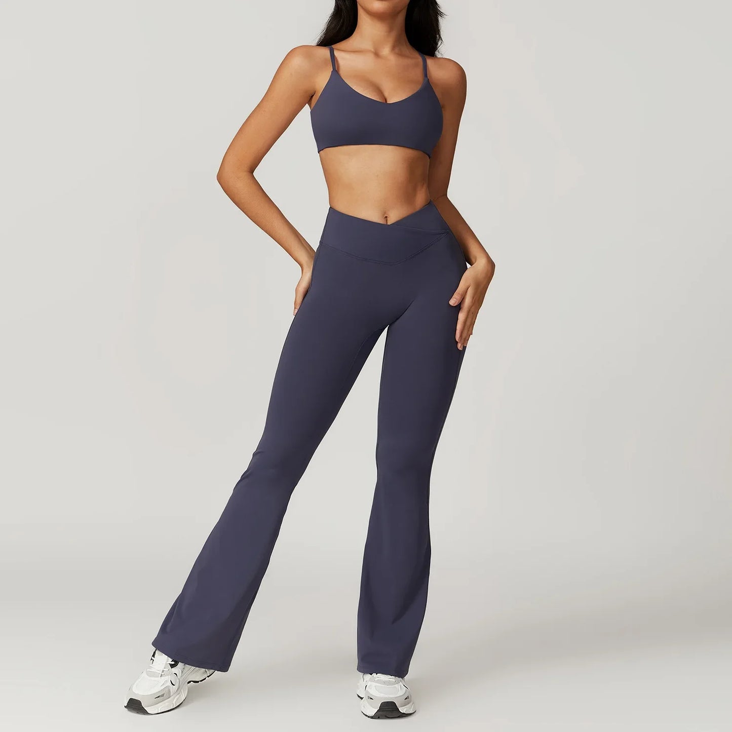 Comfortable 2-Piece Yoga Outfit – Sports Bra & Tight Pants