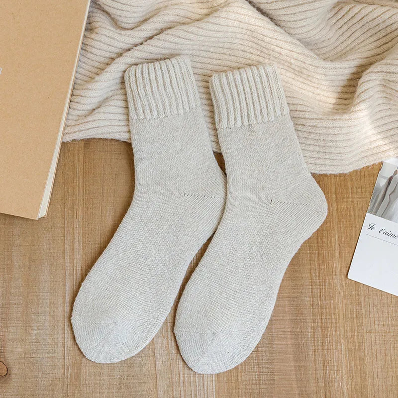 Lily Ribbed Crew Socks | Form-Fitting Crew Socks