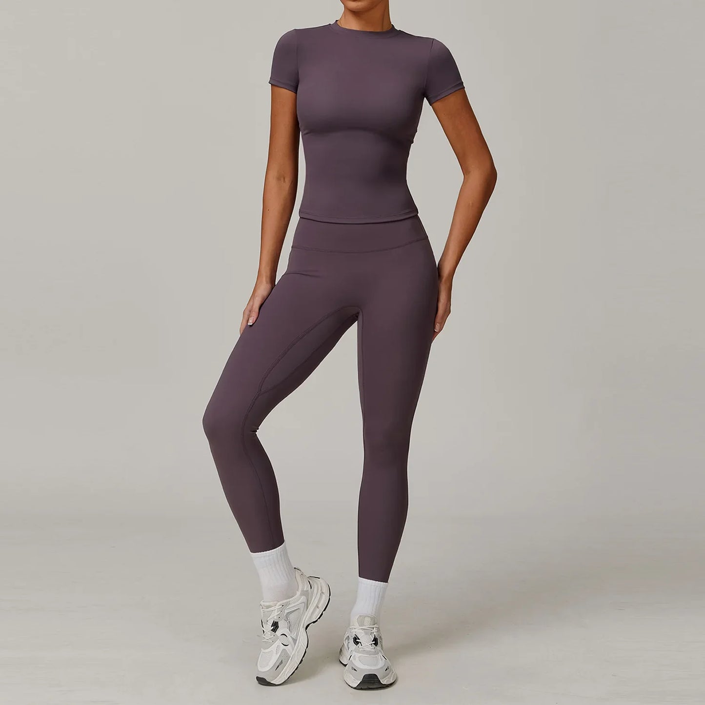 Comfortable 2-Piece Women's Fitness Outfit