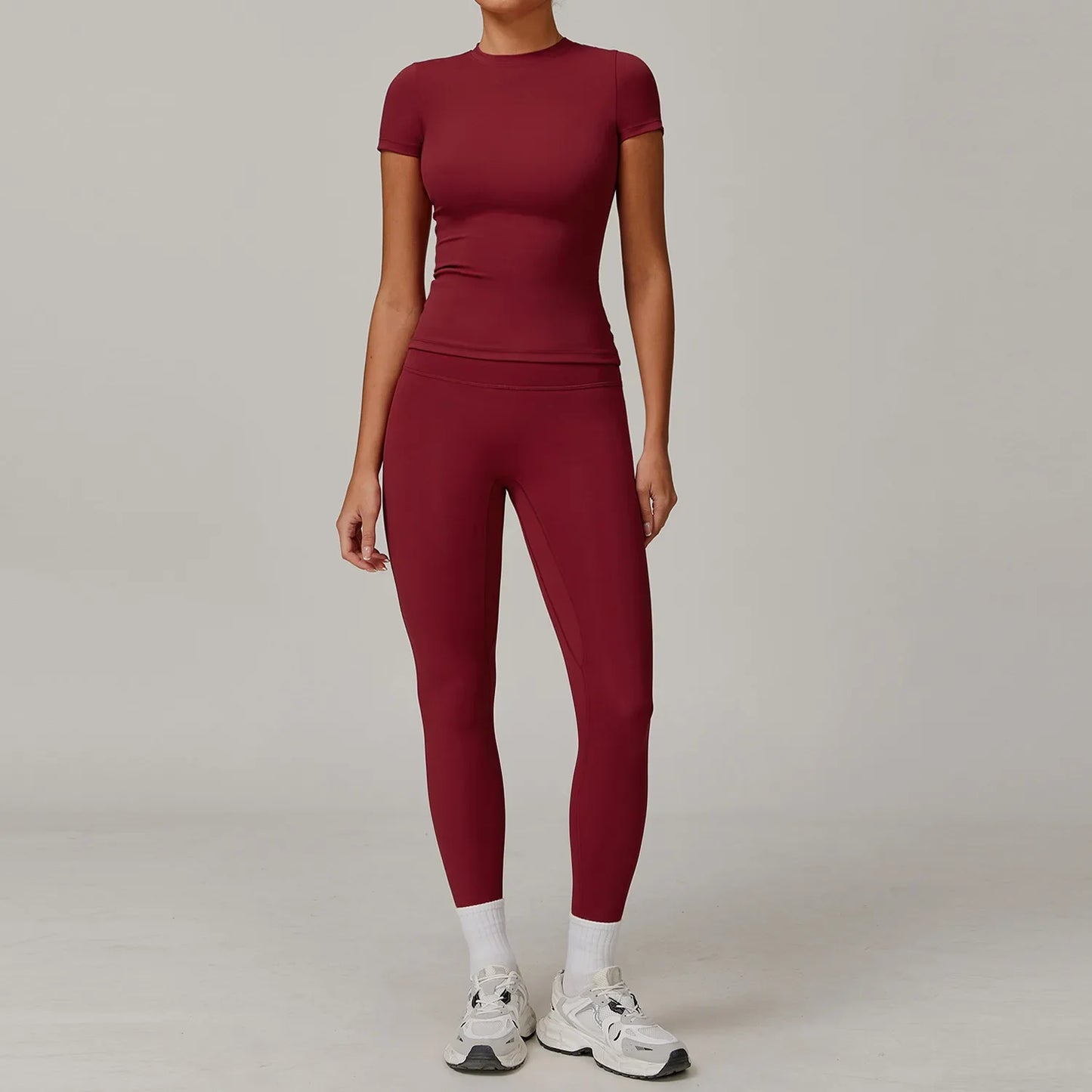 Comfortable 2-Piece Women's Fitness Outfit