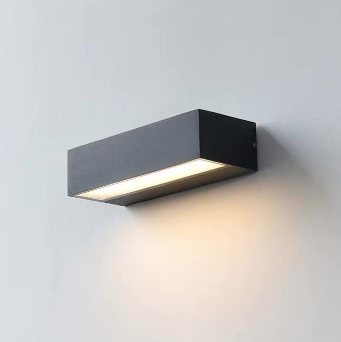 Weatherproof Garden Lamp - BritishElegance