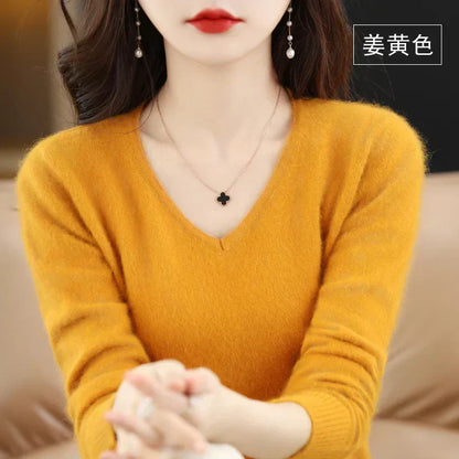 Luxurious Women's Cashmere Crew Neck Sweater, Slim Fit