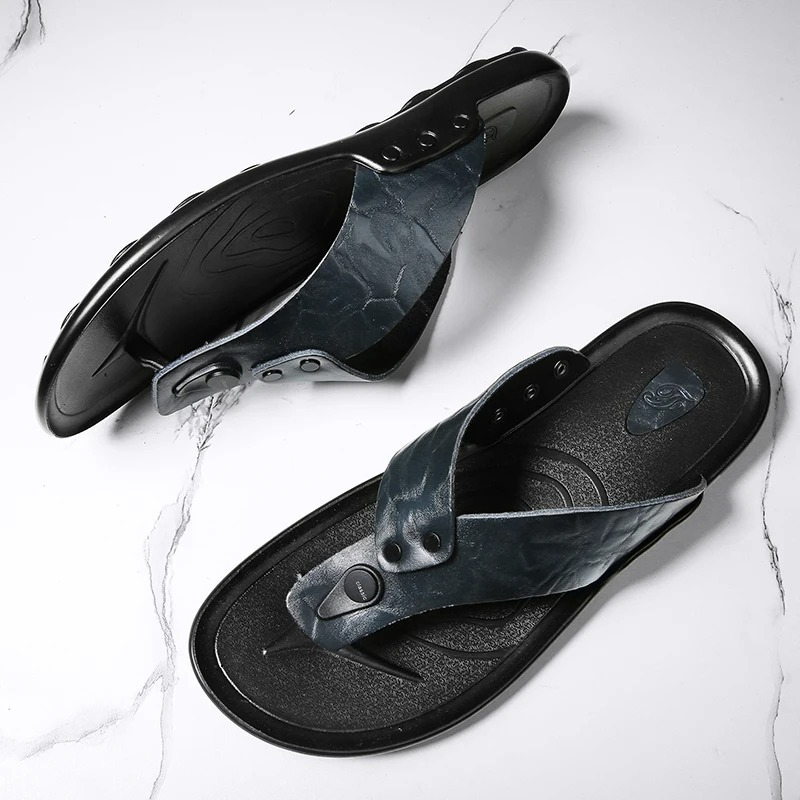 Arvento | Italian Leather Slides – Rivet Detail with Anti-Slip Comfort Sole