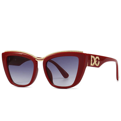 Trendy Ladies Gradient Aviator Shades