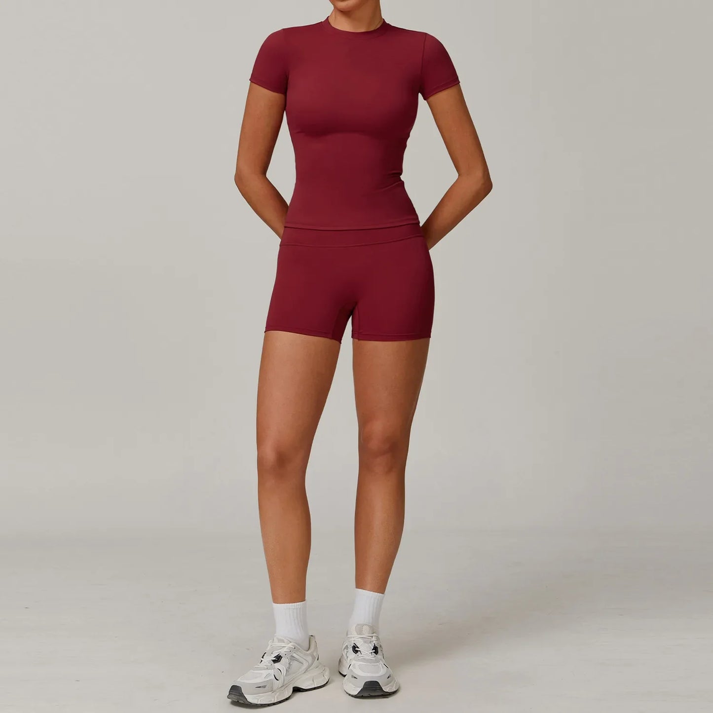 Comfortable 2-Piece Women's Fitness Outfit