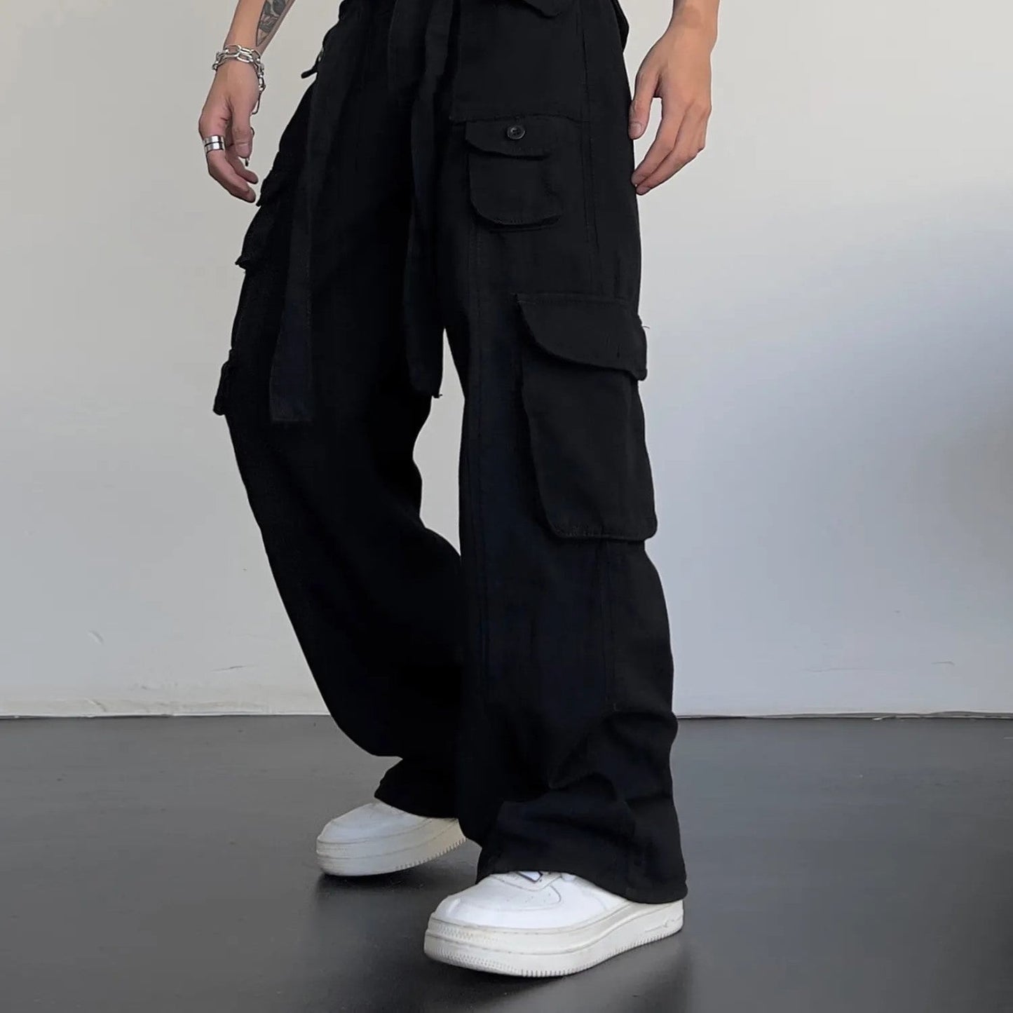 Comfortable Black Straight Leg Cargo Pants for Men
