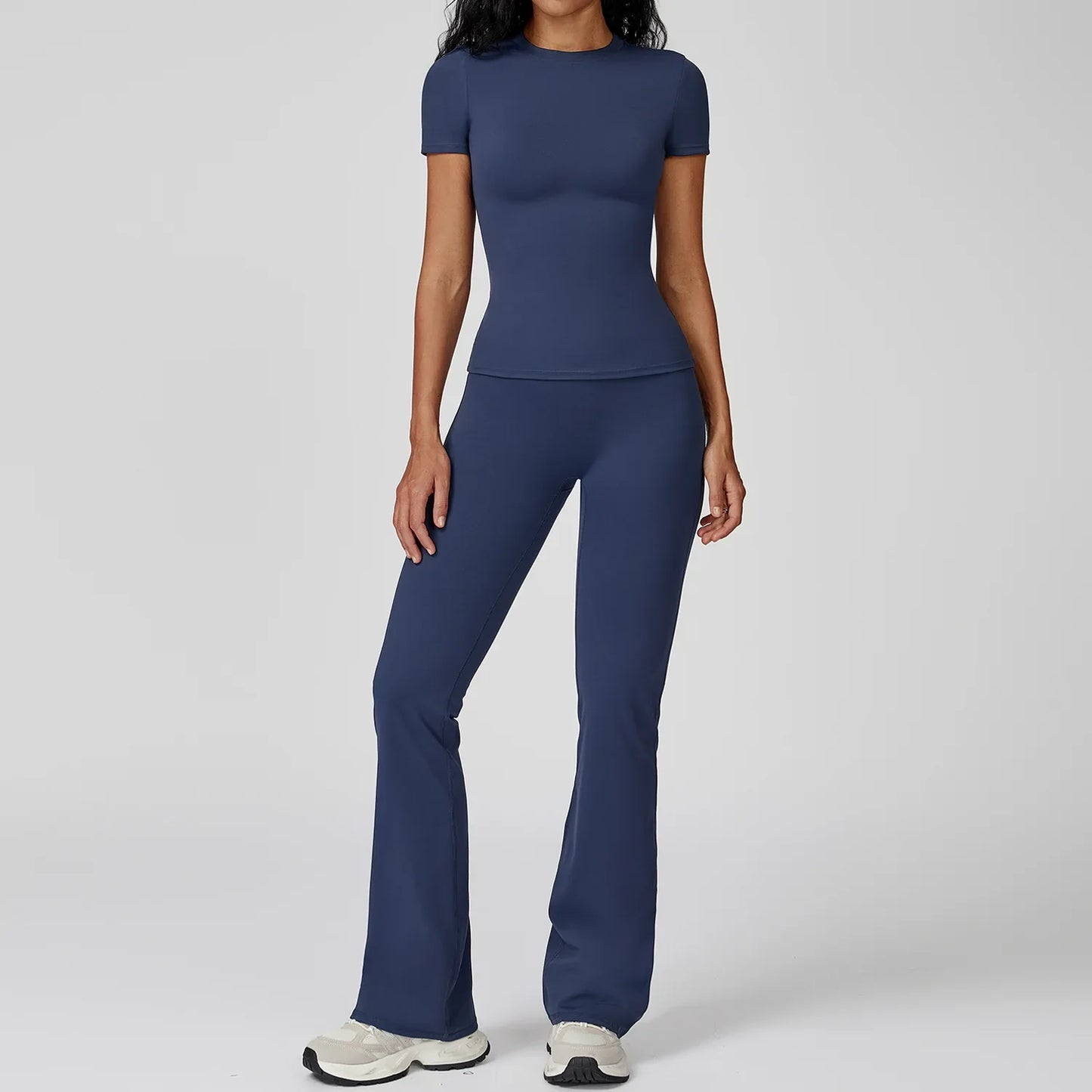 Comfortable 2-Piece Women's Fitness Outfit