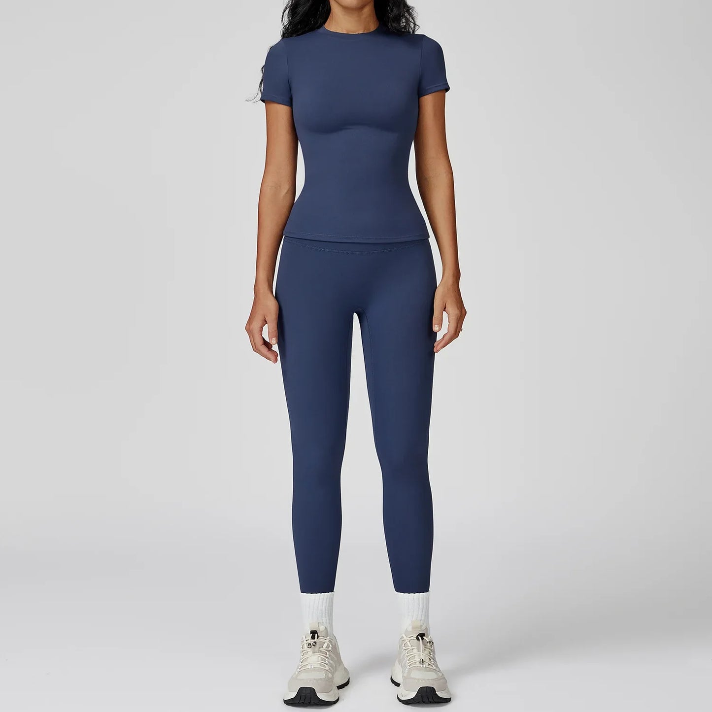 Comfortable 2-Piece Women's Fitness Outfit