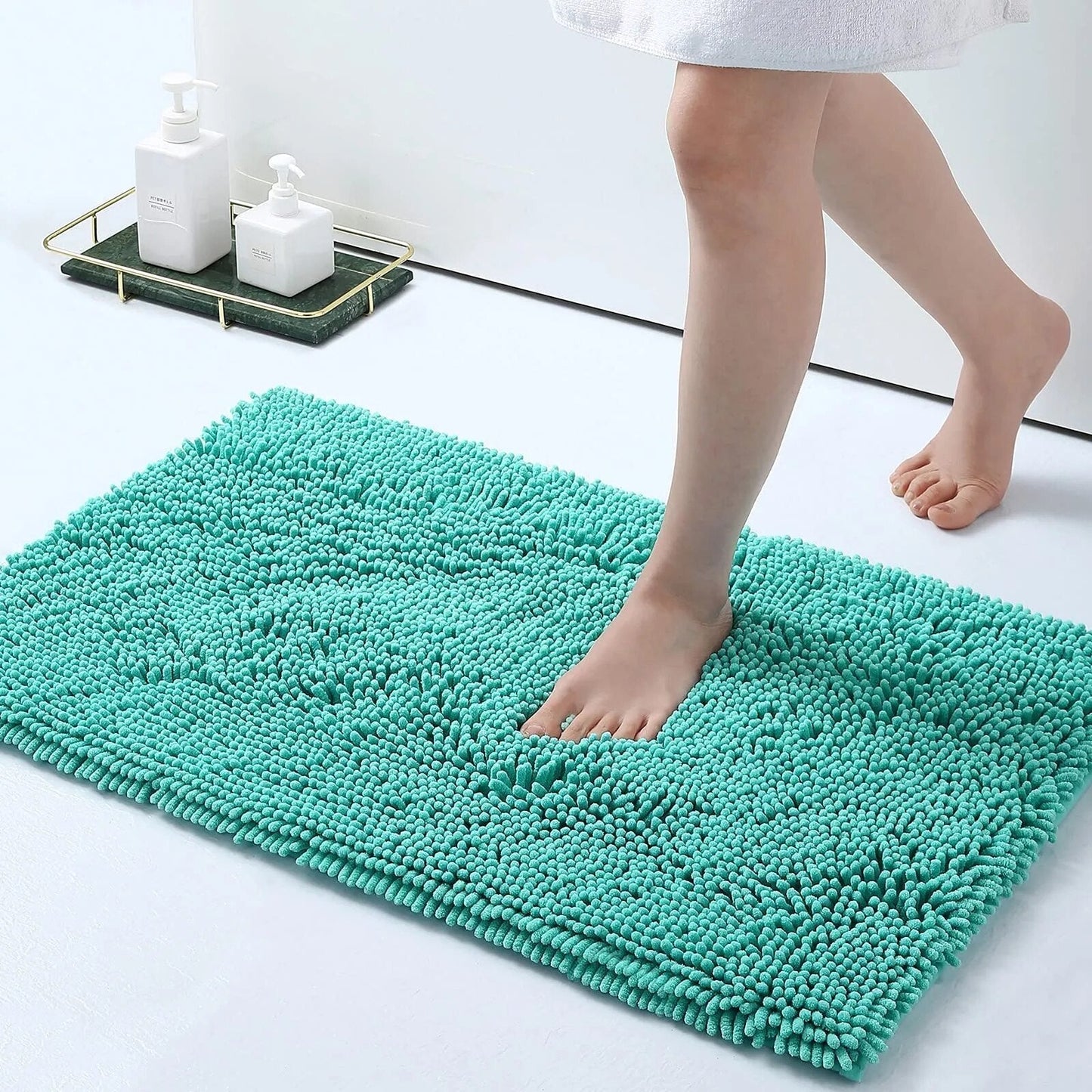 Soft Grip Anti Slip Bathroom Floor Mat With Suction Backing