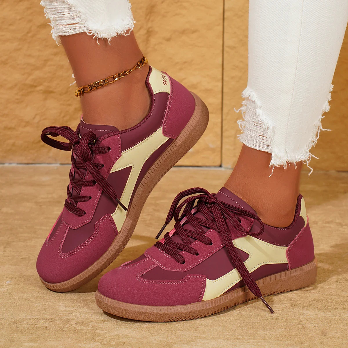 Vionni Sneakers