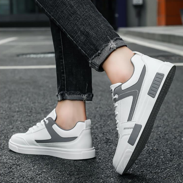 Trev Sneakers