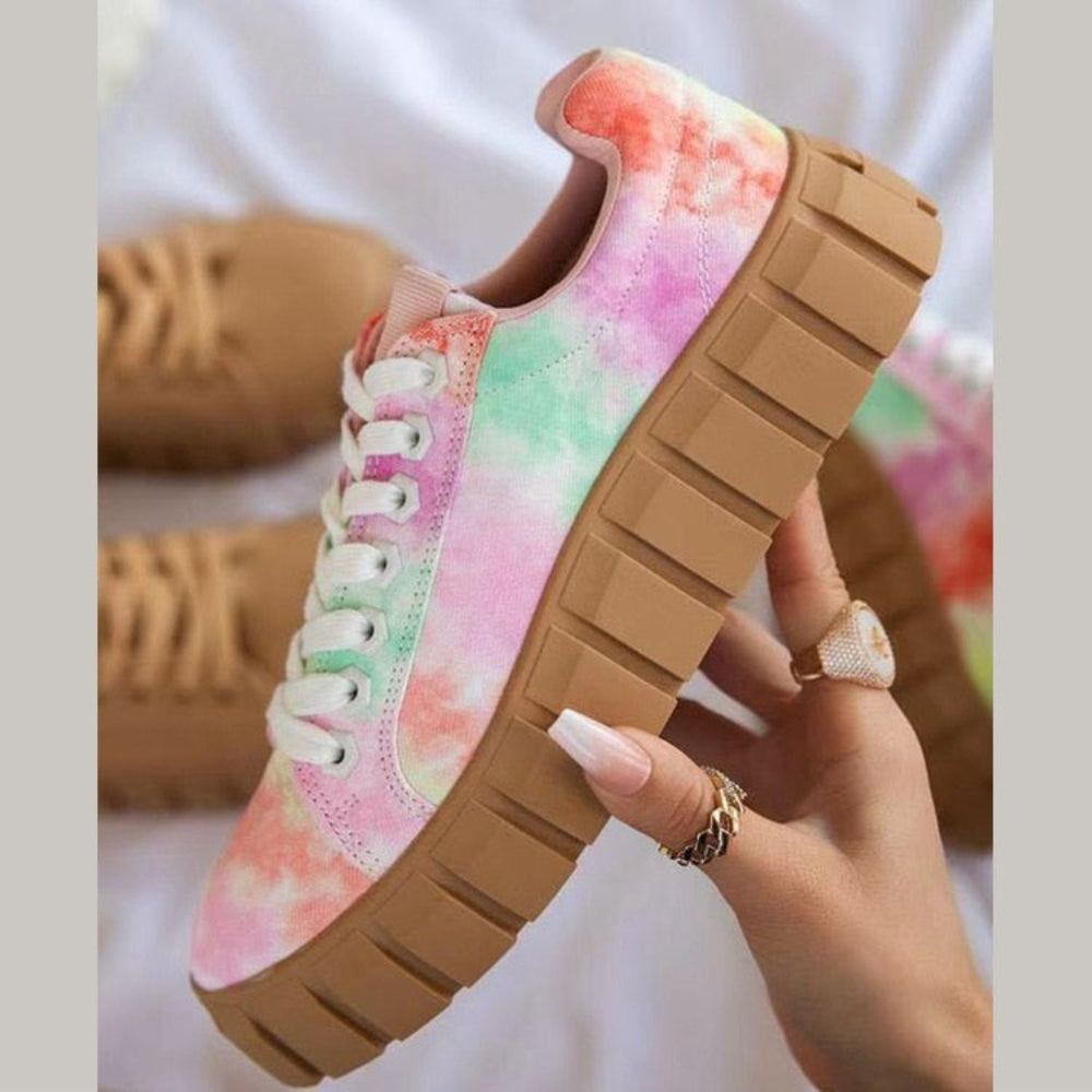 Fashionable Lace Up High Top Sneakers