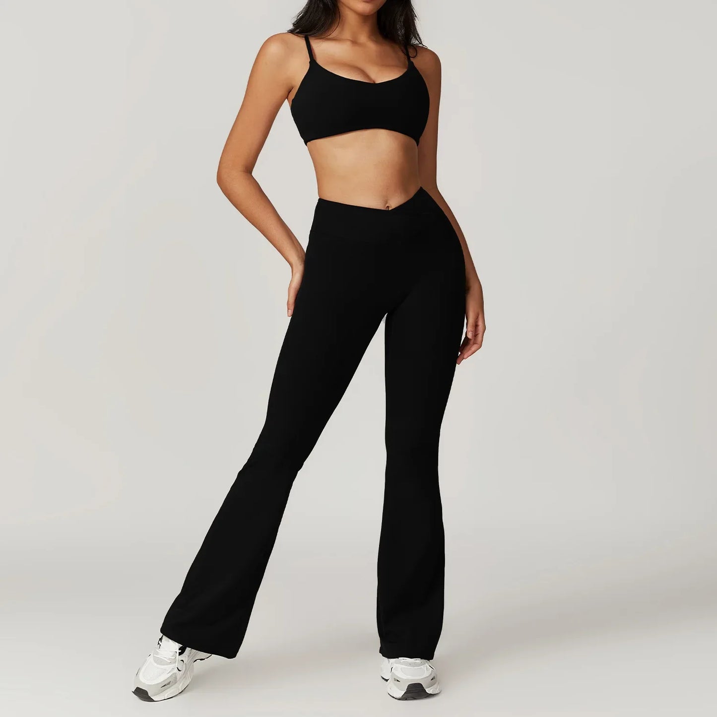 Comfortable 2-Piece Yoga Outfit – Sports Bra & Tight Pants