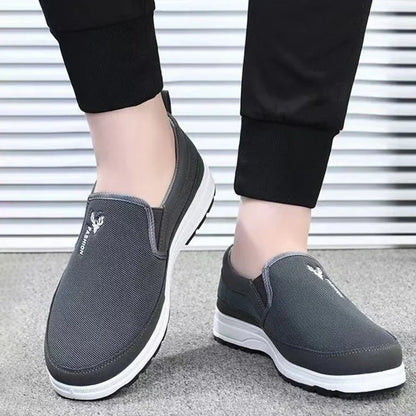 Men's slip-on orthopaedic sneaker