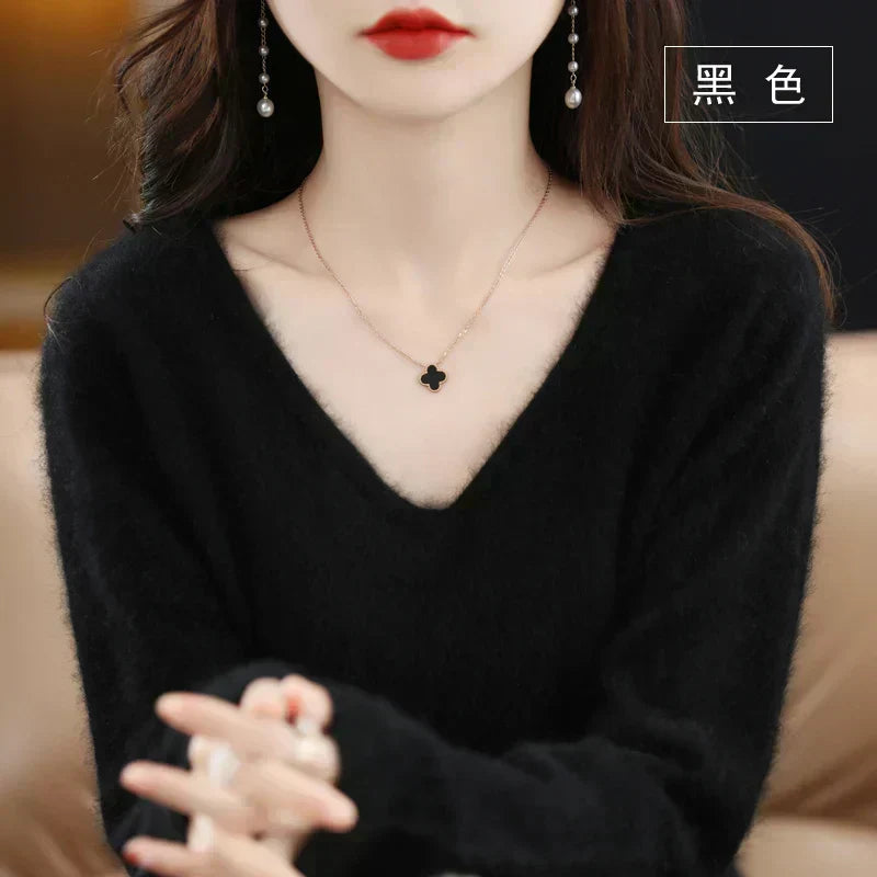 Luxurious Women's Cashmere Crew Neck Sweater, Slim Fit