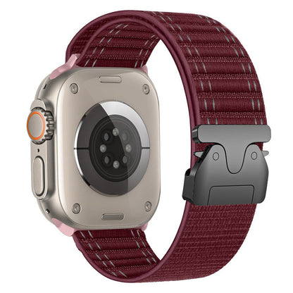 Stylish Wave Strap for Apple Watch with Secure Buckle