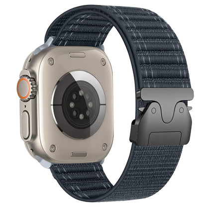 Stylish Wave Strap for Apple Watch with Secure Buckle