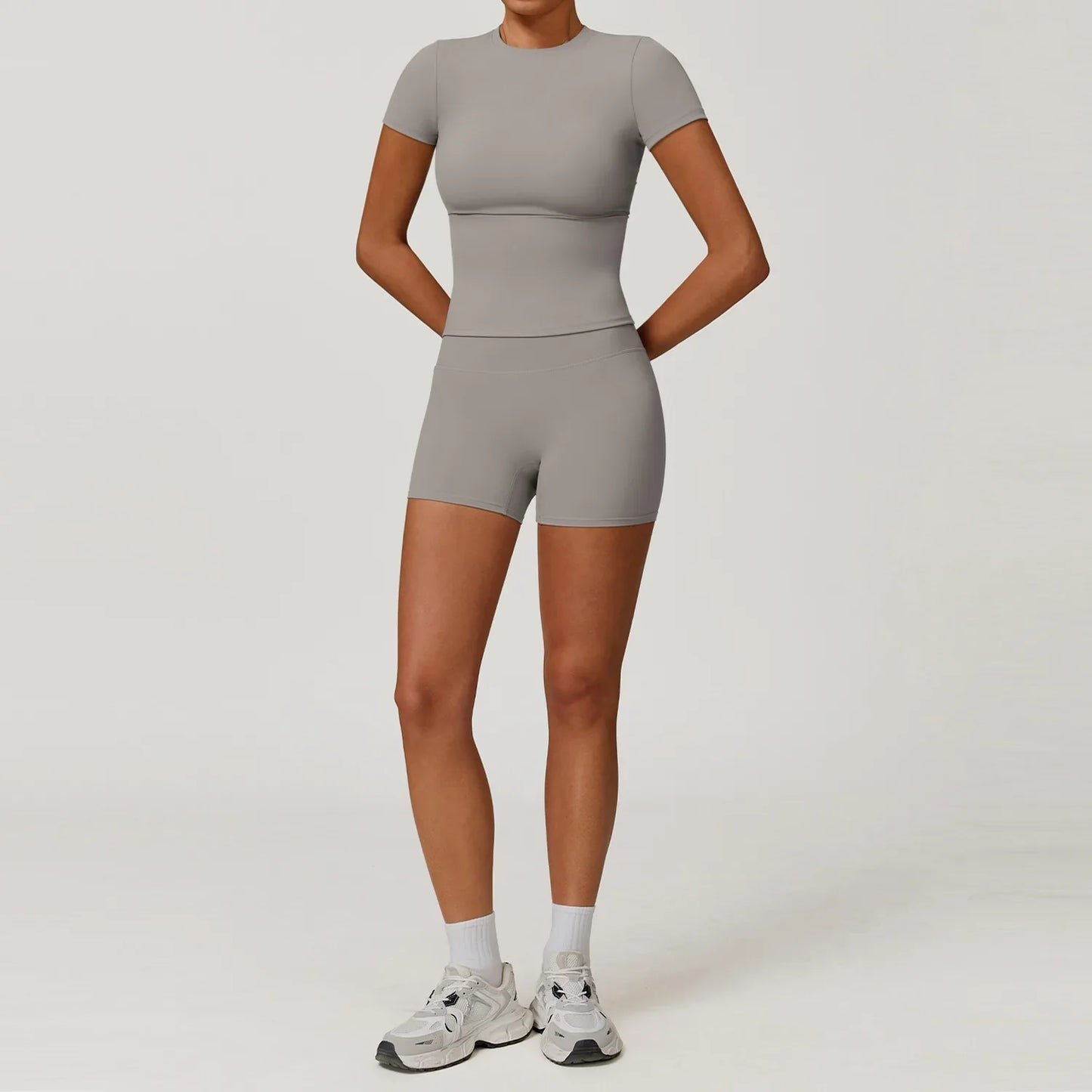 Comfortable 2-Piece Women's Fitness Outfit
