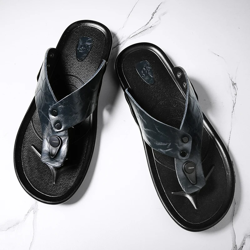 Arvento | Italian Leather Slides – Rivet Detail with Anti-Slip Comfort Sole