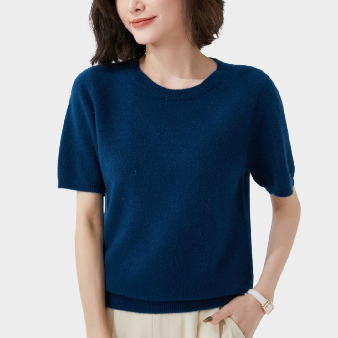 Sandra – Women’s Short Sleeve Knitted T-shirt