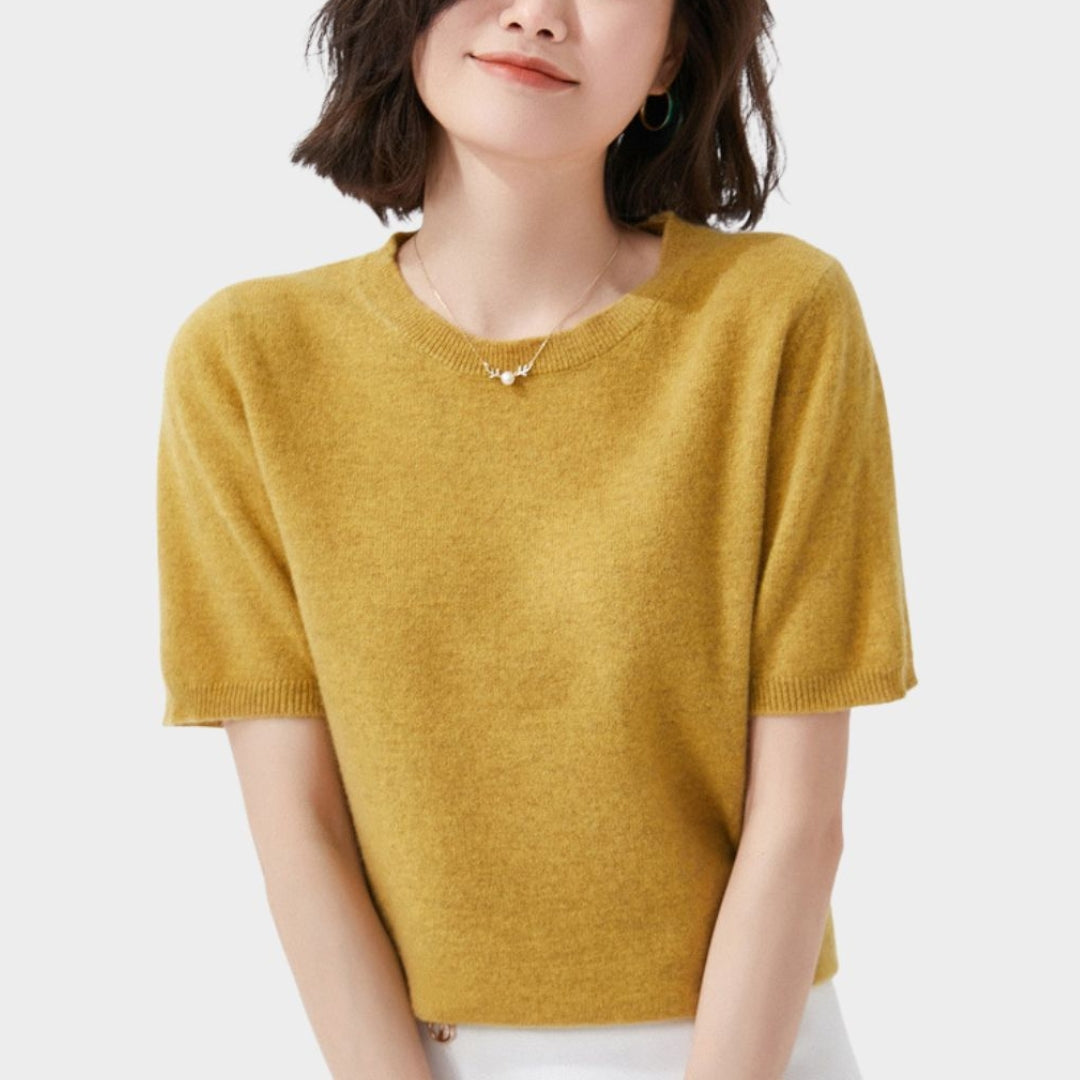 Sandra – Women’s Short Sleeve Knitted T-shirt