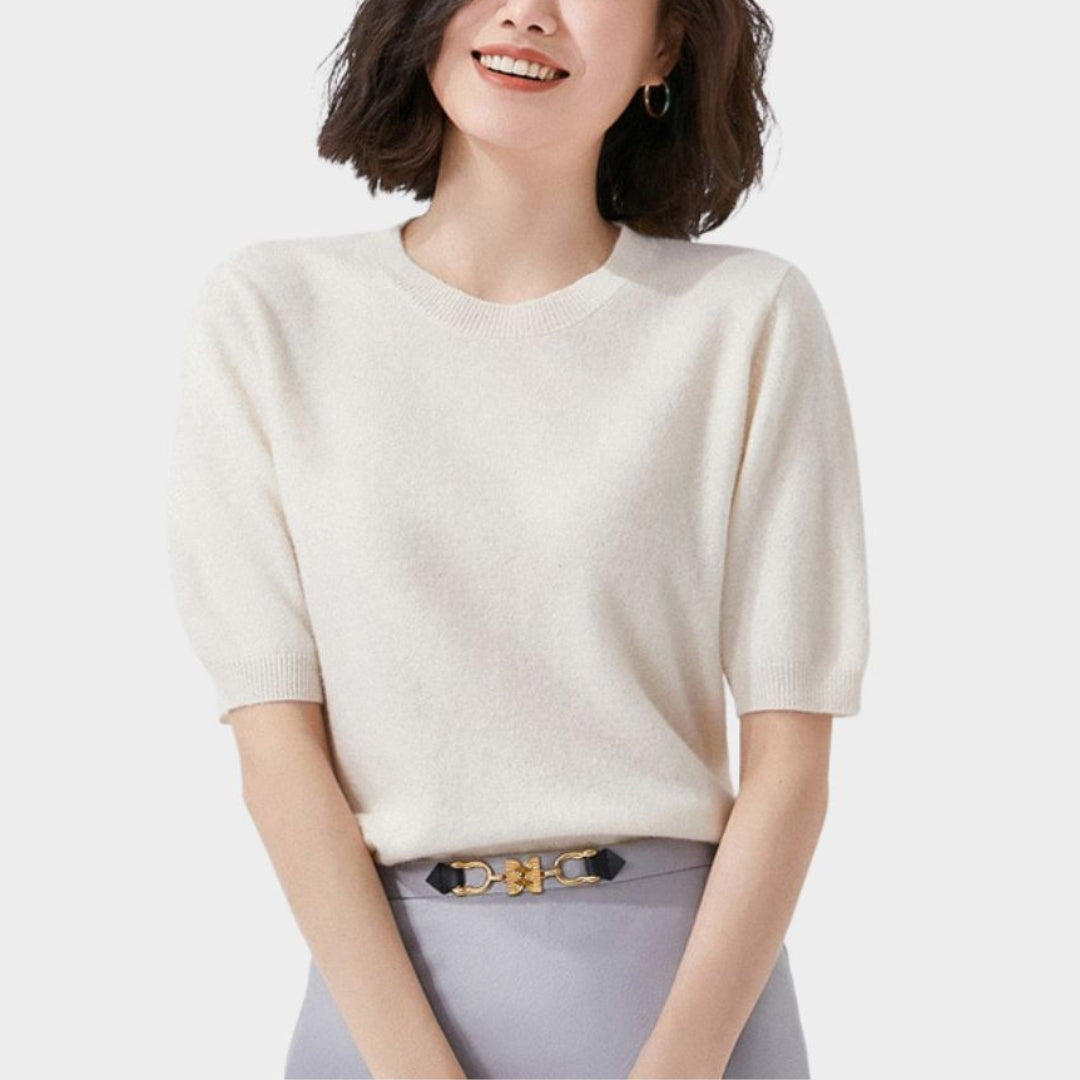 Sandra – Women’s Short Sleeve Knitted T-shirt