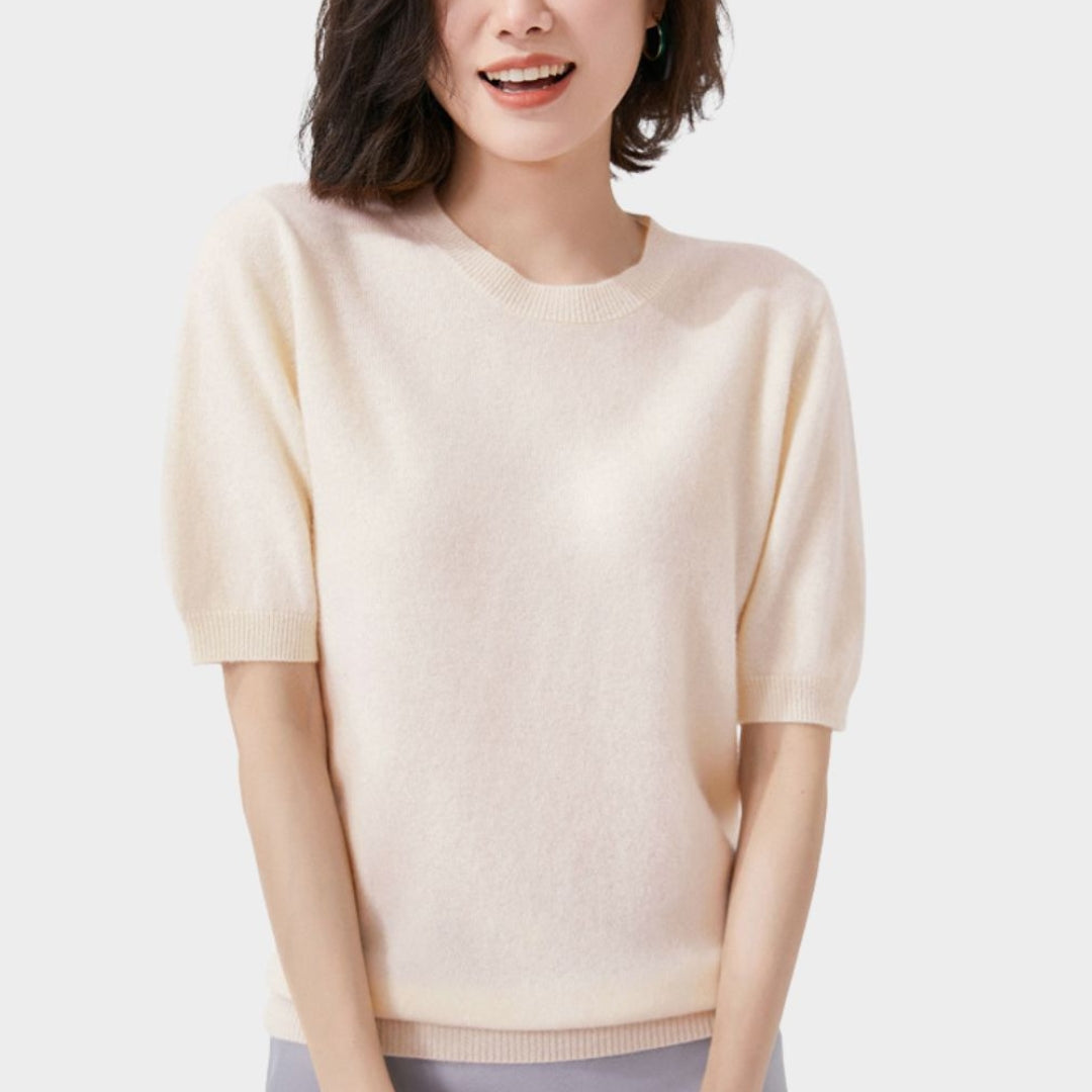 Sandra – Women’s Short Sleeve Knitted T-shirt