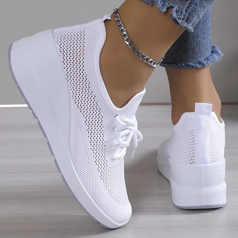 Sara – Women’s Orthopedic Sneakers