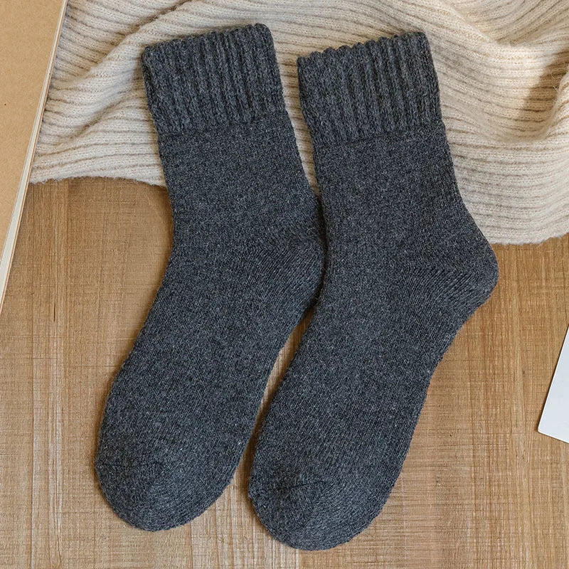Lily Ribbed Crew Socks | Form-Fitting Crew Socks