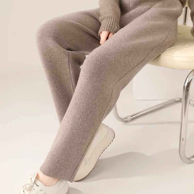 Isabella Relaxed Fit Straight Leg Pants | Elastic Waist Pockets Pants