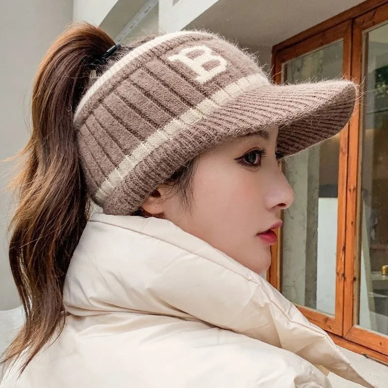 Warm Women's Cable Knit Hat - BritishElegance