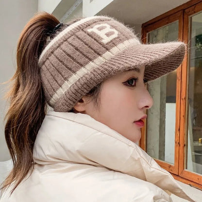 Warm Women's Cable Knit Hat - BritishElegance