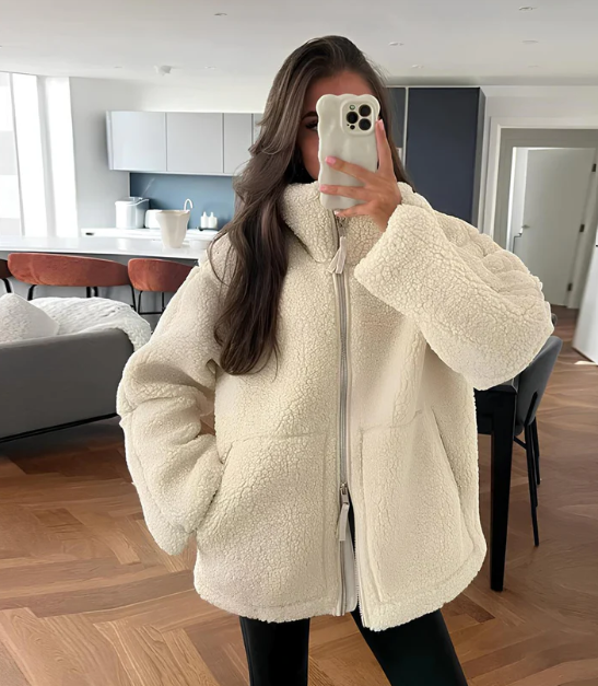 Cozy Women's Oversized Teddy Zip Jacket - BritishElegance