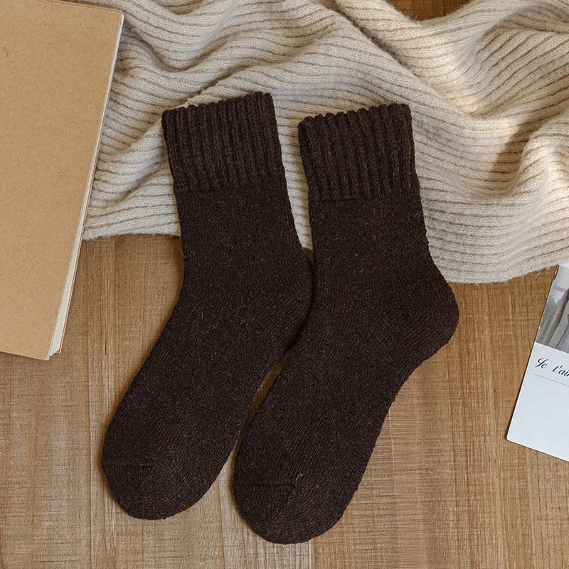 Lily Ribbed Crew Socks | Form-Fitting Crew Socks