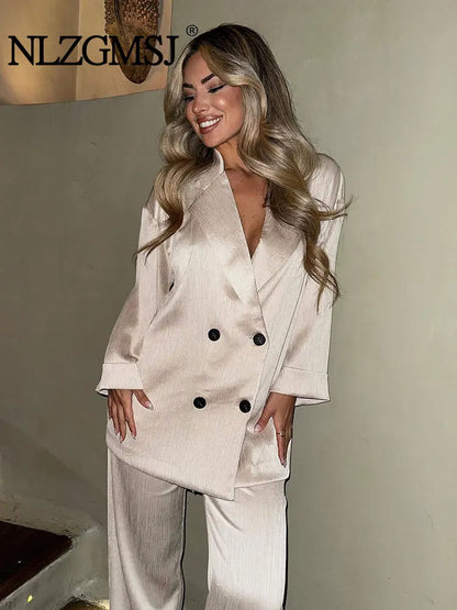 Classic 2-Piece Suit for Women - BritishElegance
