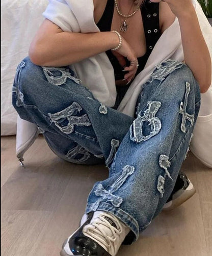 Relaxed Fit Distressed Boyfriend Jeans - BritishElegance