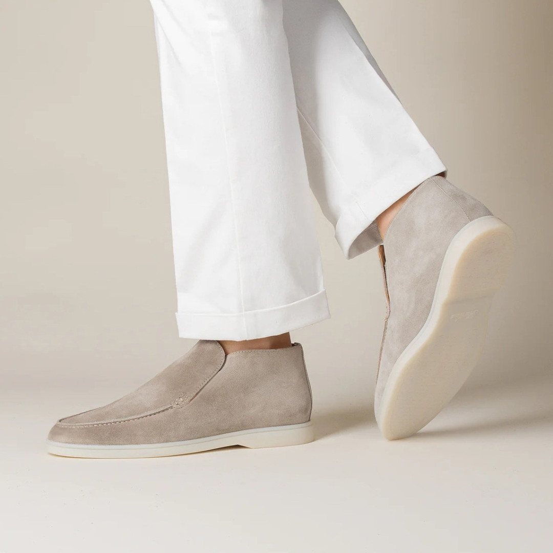 Men’s Suede Moc-Toe Chukka Loafers