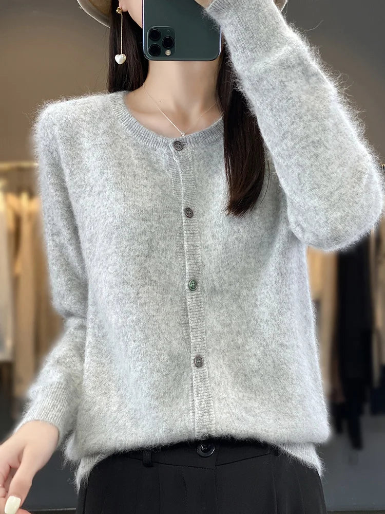 Luxury Soft Cashmere Sweater - BritishElegance