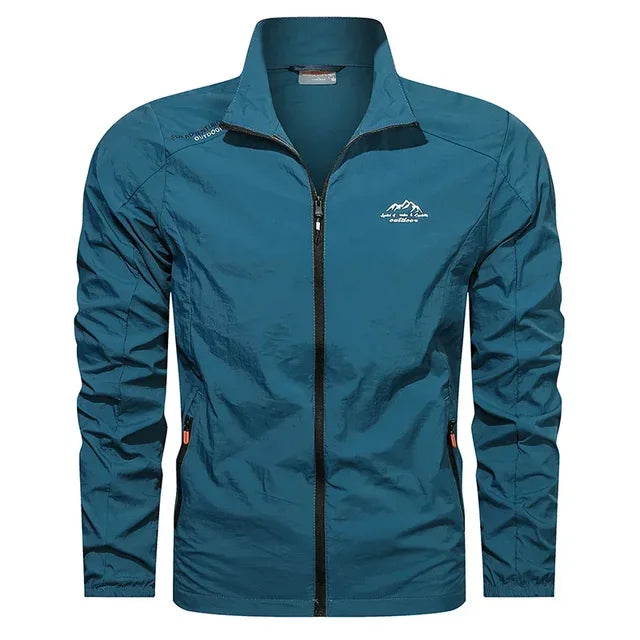 Calloff Men's Lightweight Windbreaker – Versatile Protection for Transitional Weather