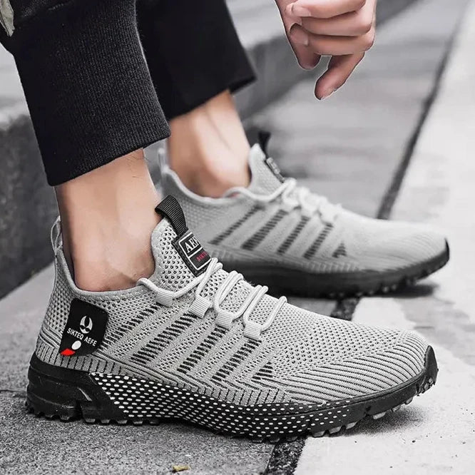 Ozy Sneakers