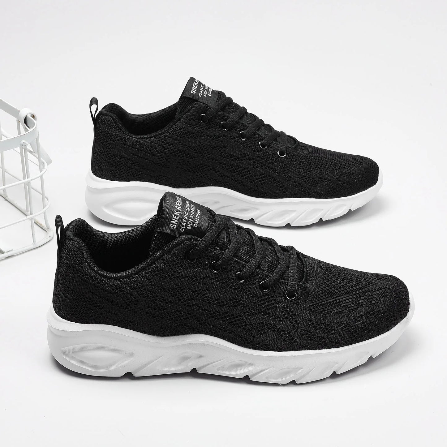 Maxim Sneakers
