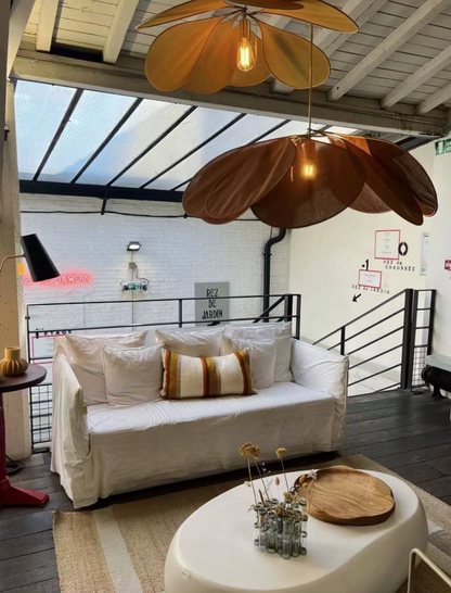 Elegant Floral Pendant Light for Dining Areas